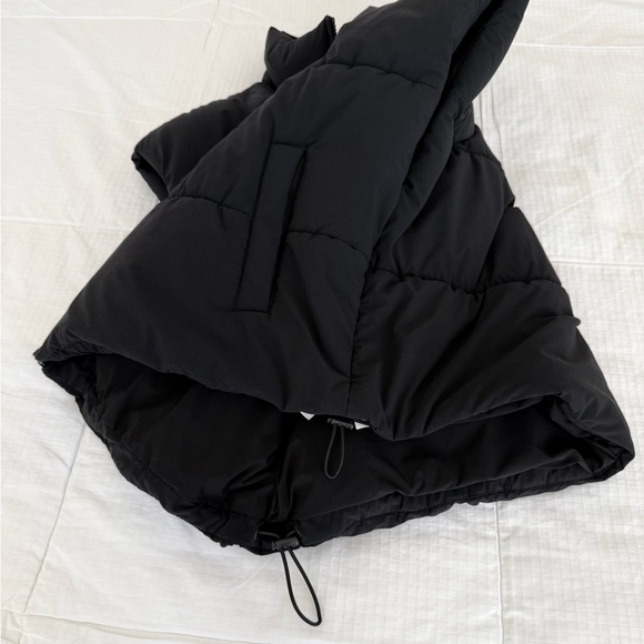 ALO yoga Incline Puffer Vest - Picture 11 of 15